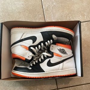 Jordan 1 High” Electro Orange”